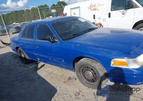 2011 Ford Crown Victoria Police Interceptor z USA, uszkodzony, nr VIN 2FABP7BV4BX101980